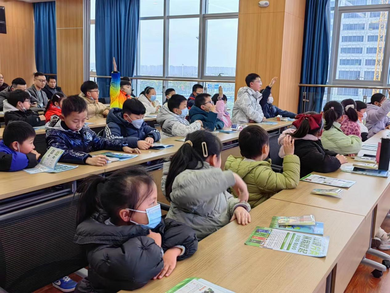 華展貓先生，校園垃圾分類活動，智能垃圾分類