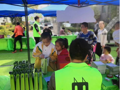 貓先生智能廢品回收箱，再生資源收集柜，小區(qū)垃圾回收站生產(chǎn)廠家